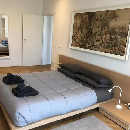 Sonnino House *