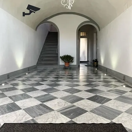 Sonnino House *